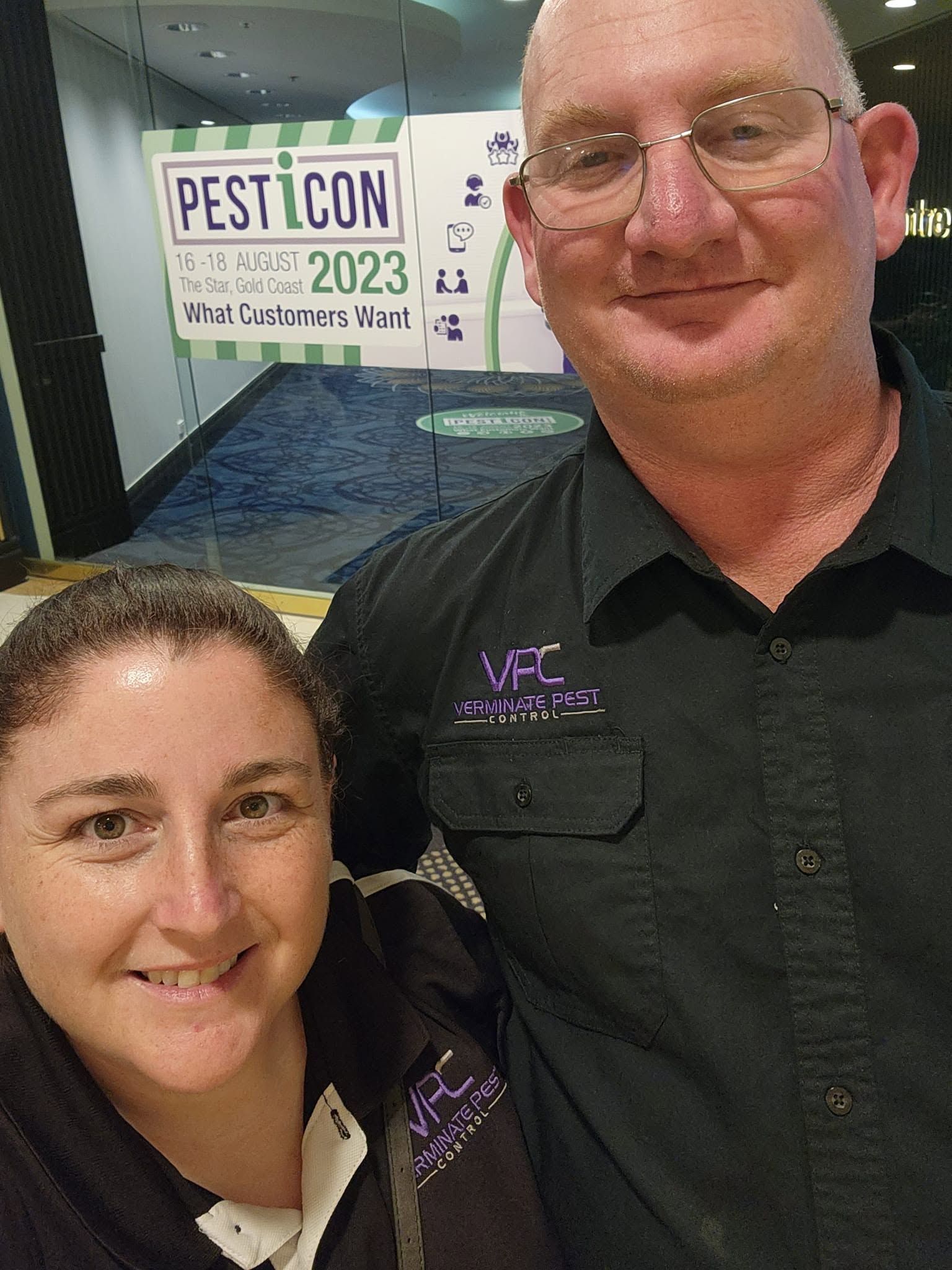 Jason and a Verminate team member at the Pesticon industry event